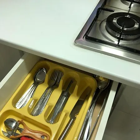 Serban Arenele Romane Marius Nasta Apartament Bukareszt