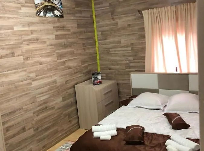 Serban Arenele Romane Marius Nasta Apartmán