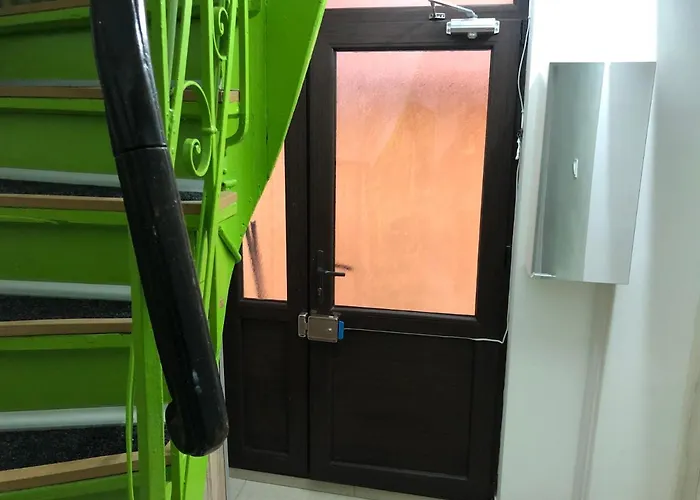 Serban Arenele Romane Marius Nasta Апартаменти